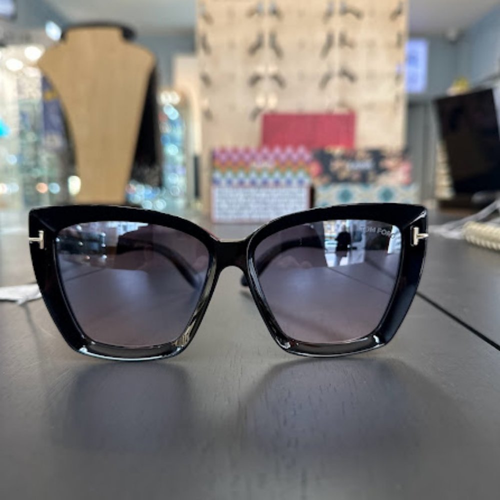 Tom Ford Scarlet FT0920